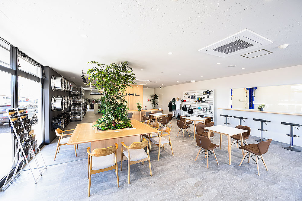 KUHL岐阜大垣STORE2