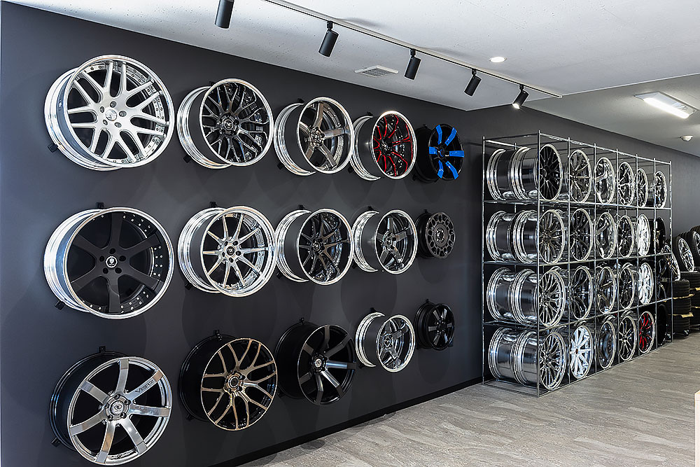 KUHL岐阜大垣STORE3