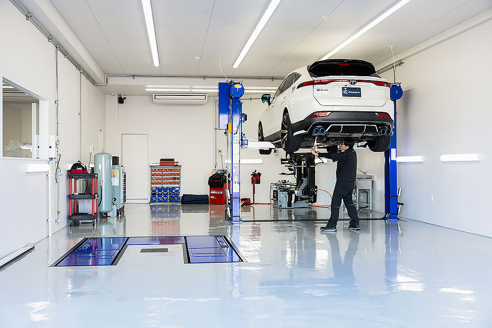 KUHL岐阜大垣STORE6