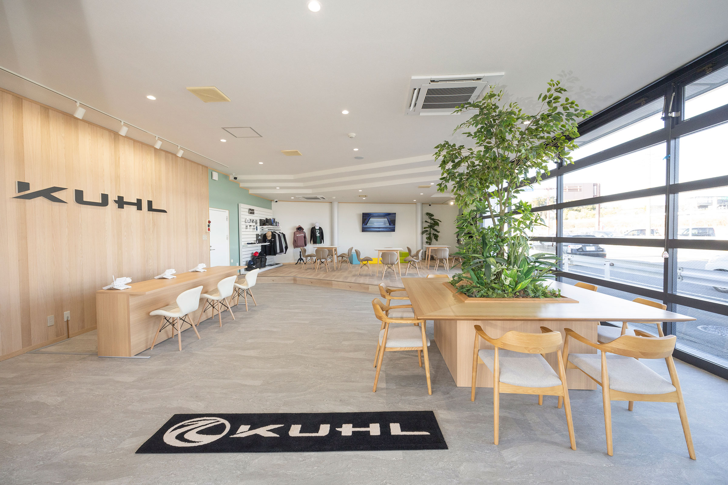 ■TOP■KUHLイメージ7